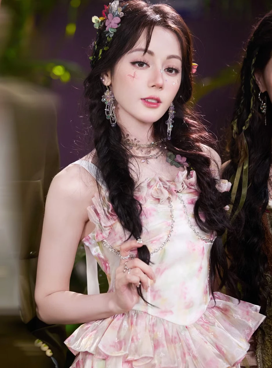 Ngôi sao AI liệu có cướp chén cơm của Địch Lệ Nhiệt Ba, Lưu Diệc Phi?