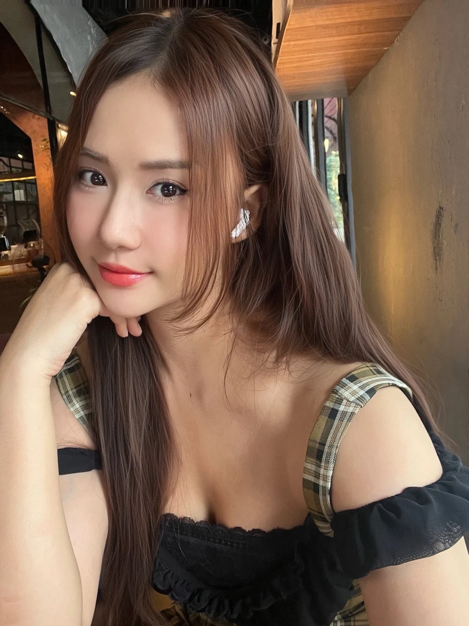 Như Lê khiến tất cả ngỡ ngàng với giao diện mới
