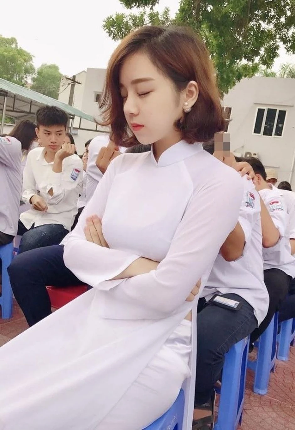 Không kém Trâm Anh, hot girl World Cup Nhã Tiên cũng 'ở ẩn' giữa bão dư luận Không kém Trâm Anh, hot girl World Cup Nhã Tiên cũng 'ở ẩn' giữa bão dư luận