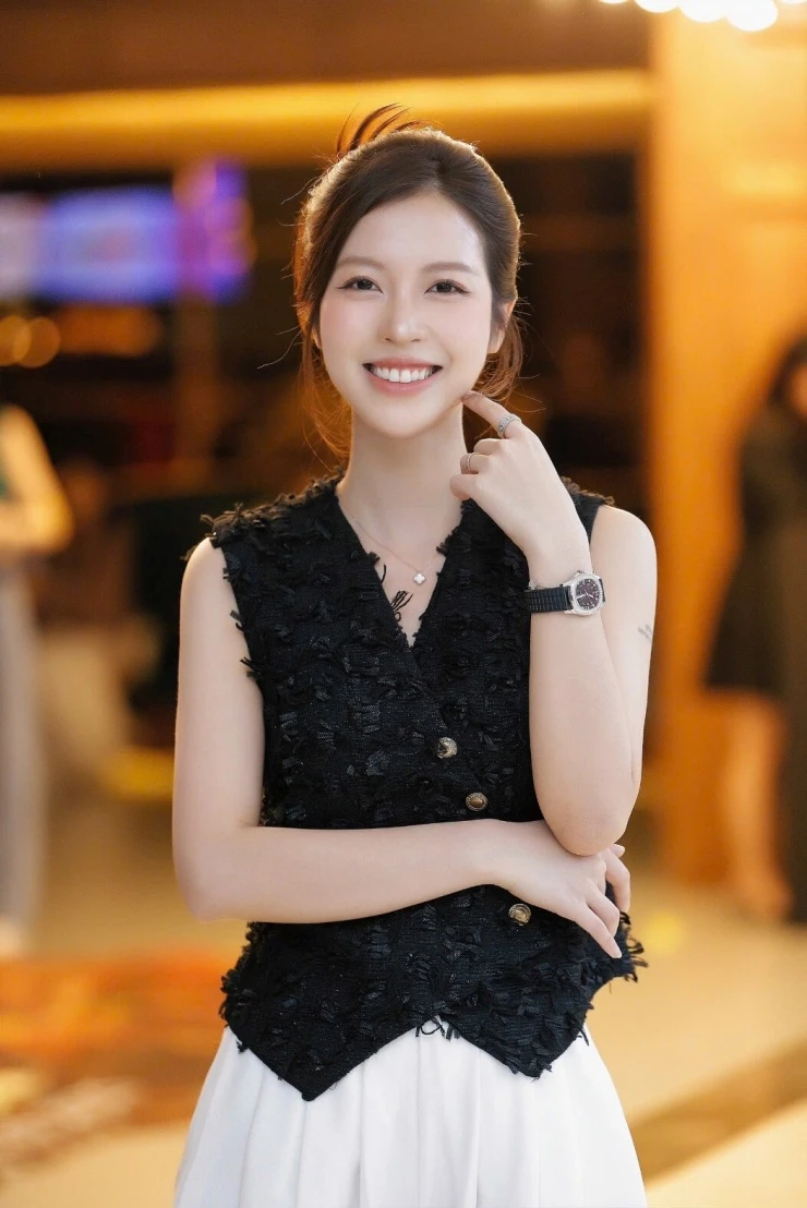 Nữ diễn viên từng nổi tiếng với màn đánh ghen hộ bạn trong Đừng bắt em phải quên trở lại màn ảnh Nữ diễn viên từng nổi tiếng với màn đánh ghen hộ bạn trong Đừng bắt em phải quên trở lại màn ảnh
