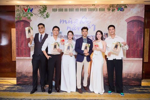 Nữ diễn viên từng nổi tiếng với màn đánh ghen hộ bạn trong Đừng bắt em phải quên trở lại màn ảnh Nữ diễn viên từng nổi tiếng với màn đánh ghen hộ bạn trong Đừng bắt em phải quên trở lại màn ảnh