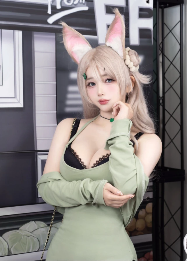 Nữ thần làng game tiếp tục gây bão cộng đồng mạng, khoe ảnh cosplay cực gợi cảm, không khác gì các hot girl mạng