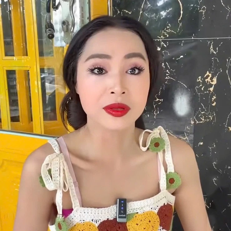 Phát ngôn của Quỳnh Lương, Bích Trâm: Báo động văn hóa ứng xử trên không gian mạng Phát ngôn của Quỳnh Lương, Bích Trâm: Báo động văn hóa ứng xử trên không gian mạng