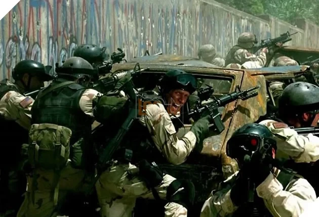 Ridley Scott không đồng tình khi Quentin Tarantino gọi Black Hawk Down là phim hay nhất thế kỷ 21