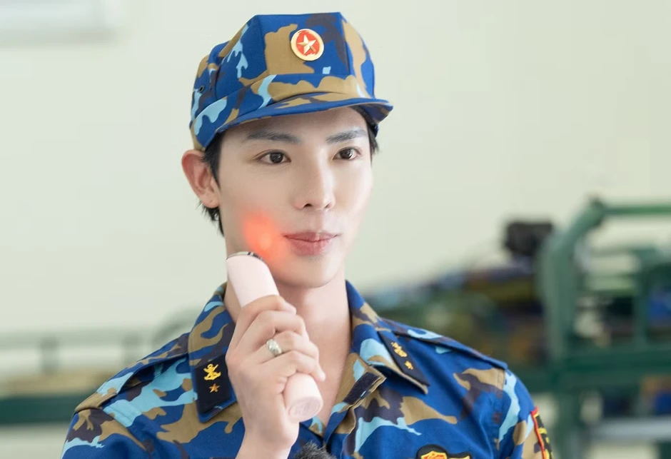 Sao nhập ngũ chấn chỉnh dàn nghệ sĩ