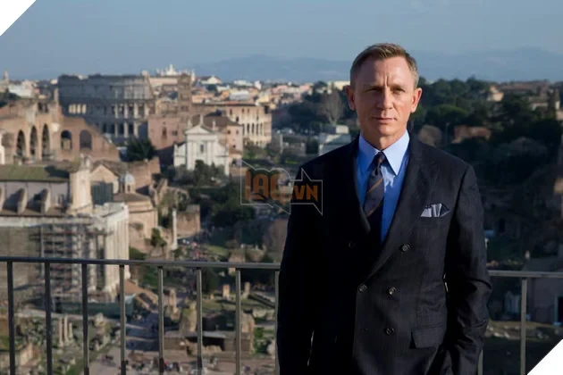 Sao Nữ Saoirse Ronan Muốn Trở Thành Nữ Phản Diện “Đen Tối” Của James Bond