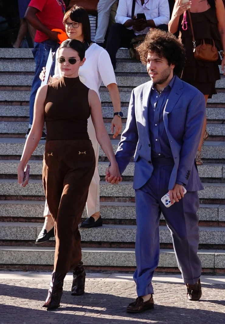 Selena Gomez và chồng du ngoạn Venice Selena Gomez và chồng du ngoạn Venice