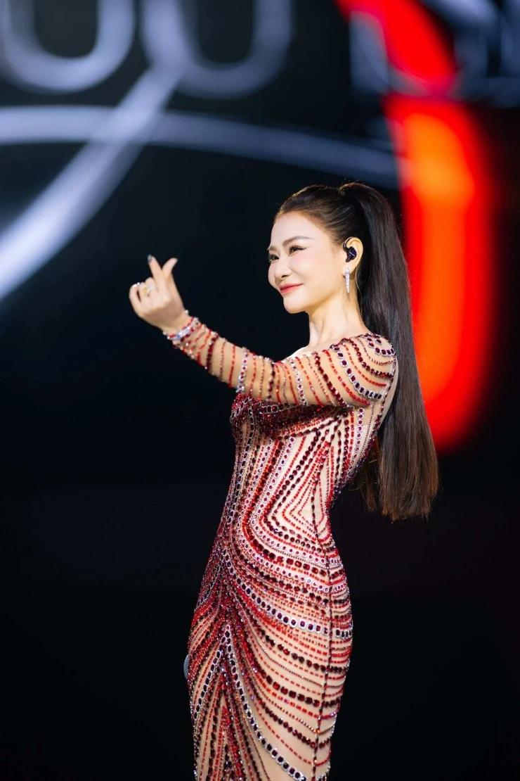 Tái xuất sau 5 năm, Hương Tràm muốn chứng minh điều gì? Tái xuất sau 5 năm, Hương Tràm muốn chứng minh điều gì?