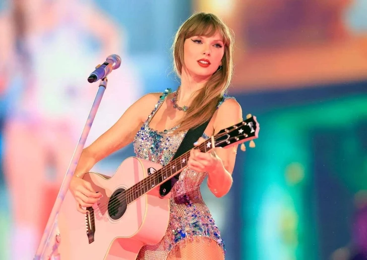 Taylor Swift lập kỷ lục