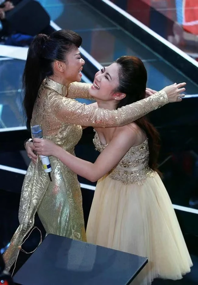 Thu Minh và Hương Tràm không nhìn mặt nhau suốt 14 năm vì lý do gì? Thu Minh và Hương Tràm không nhìn mặt nhau suốt 14 năm vì lý do gì?