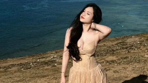 "Xả ảnh" biển trước khi hết hè, nàng hot girl xinh đẹp "đốn tim" người xem với vóc dáng ấn tượng kenhtingame com thumb quot xa anh quot bien truoc khi het he nang hot girl xinh dep quot don tim quot nguoi xem voi voc dang an tuong 94101787934064879 940w