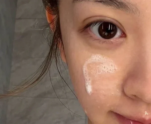 Búp bê Trung lộ mặt mộc 100%, lên truyền hình cũng không cần makeup kenhtingame com thumb bup be trung lo mat moc 100 len truyen hinh cung khong can makeup 8ada1787888607213 940w