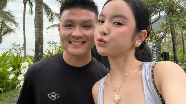 Chu Thanh Huyền đáp trả bình luận chê Q1 'tí hon' khiến ai nấy đều bất ngờ kenhtingame com thumb chu thanh huyen dap tra binh luan che q1 ti hon khien ai nay deu bat ngo f38d1787316505993 940w