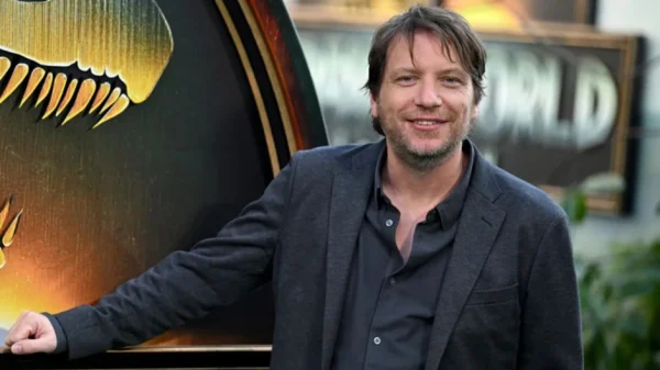 Gareth Edwards Rời Đạo Diễn Jurassic World Rebirth 2 Vì Bất Đồng Sáng Tạo kenhtingame com thumb gareth edwards roi dao dien jurassic world rebirth 2 vi bat dong sang tao 8f1d1786192859463 940w