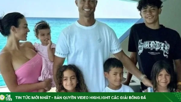Georgina Rodriguez làm thủ tục nhận nuôi các con riêng của C. Ronaldo kenhtingame com thumb georgina rodriguez lam thu tuc nhan nuoi cac con rieng cua c ronaldo 11031787445185159 940w