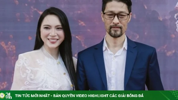Johnny Trí Nguyễn bảnh bao đi thảm đỏ dưới mưa kenhtingame com thumb johnny tri nguyen banh bao di tham do duoi mua 73ce1787469049516 940w