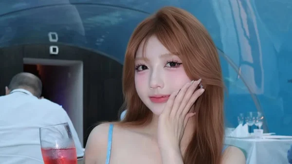 Nhan sắc ấn tượng của hot girl 2k4 đang "khuấy đảo" CĐM kenhtingame com thumb nhan sac an tuong cua hot girl 2k4 dang quot khuay dao quot cdm eb101788091570962 940w