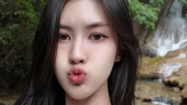 Việt Nam vô địch: Hot girl Thái Lan bất ngờ trở lại 'gây sốt' MXH kenhtingame com thumb viet nam vo dich hot girl thai lan bat ngo tro lai gay sot mxh d3861787822960442 940w