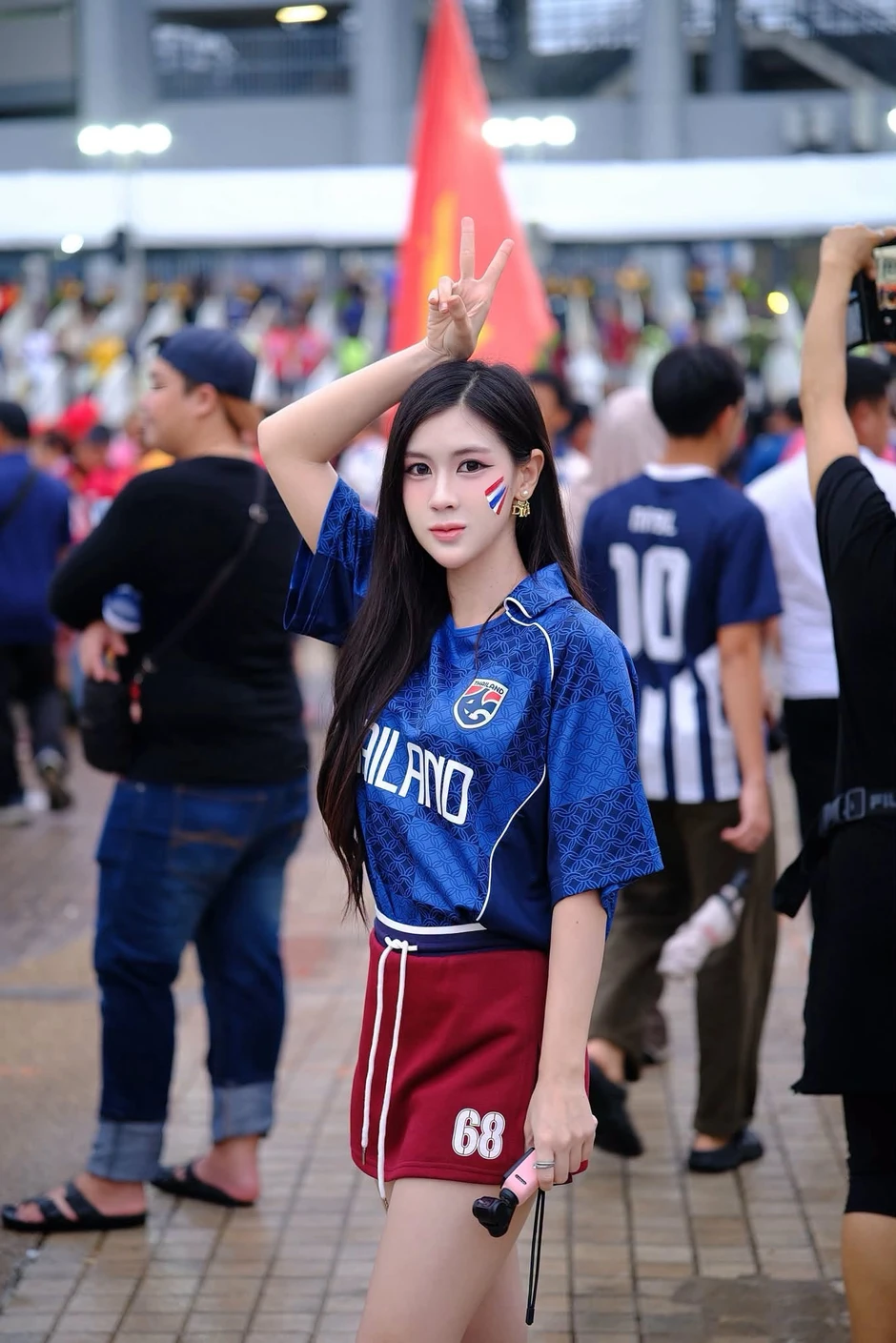 Việt Nam vô địch ASEAN Cup: Hot girl Thái Lan Pinhathai 'gây sốt' MXH Việt Nam vô địch ASEAN Cup: Hot girl Thái Lan Pinhathai 'gây sốt' MXH
