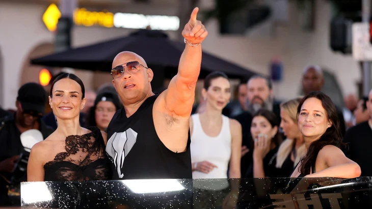 Vin Diesel khóc vì cái kết của “The Fast and the Furious” Vin Diesel khóc vì cái kết của “The Fast and the Furious”