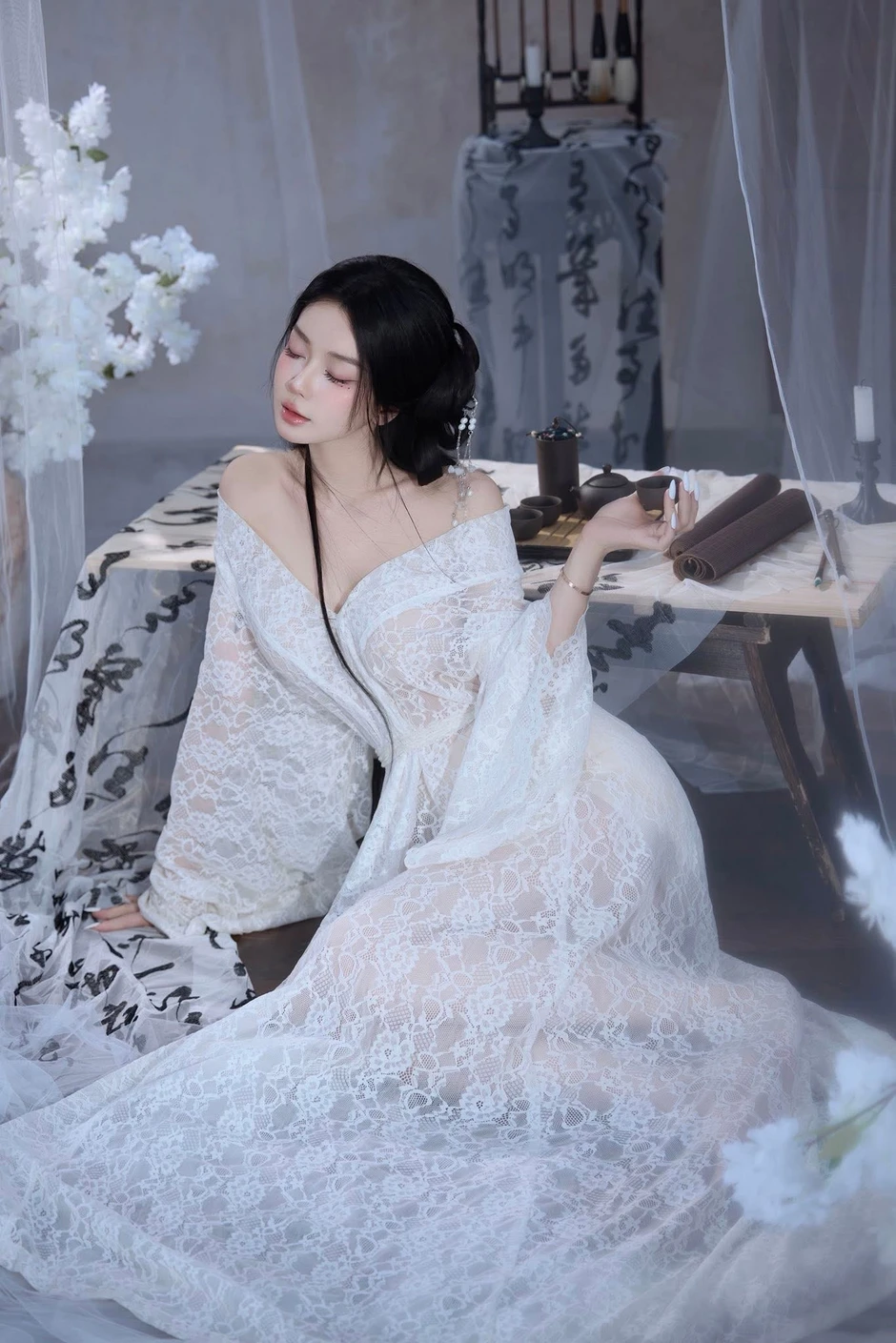 "Hot girl ảnh thẻ" trổ tài cosplay cực mướt, biến hóa thần thái đốn tim cộng đồng mạng