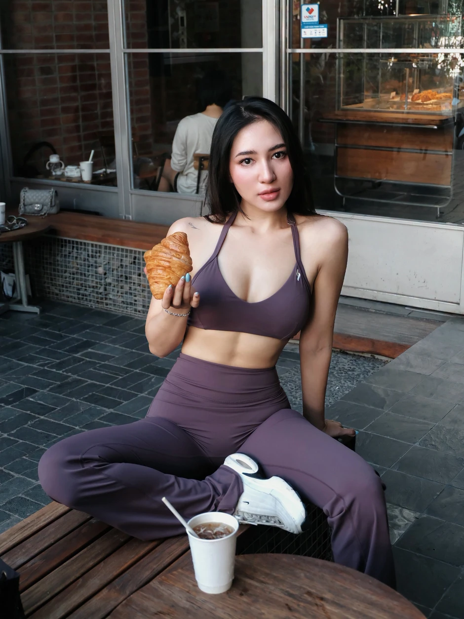 "Trốn" tập gym, hot girl ra biển đón hè, khiến người xem mê mẩn trước vóc dáng quyến rũ "Trốn" tập gym, hot girl ra biển đón hè, khiến người xem mê mẩn trước vóc dáng quyến rũ