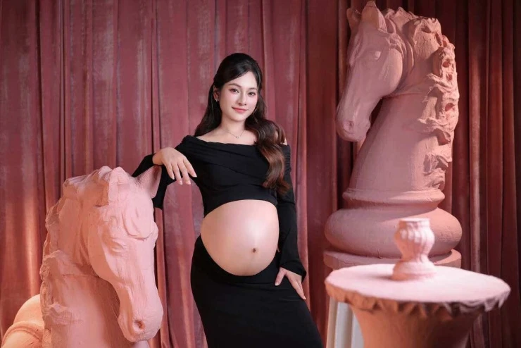 Ảnh sao 27/9: Puka - Gin Tuấn Kiệt cho con gái phá cỗ Trung thu