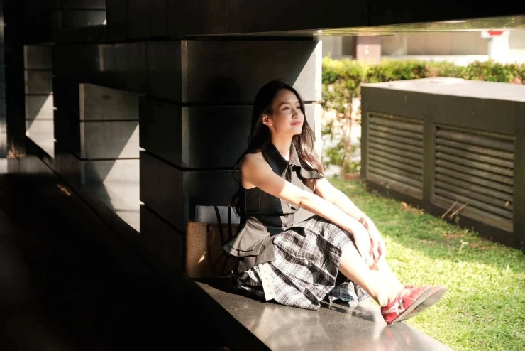 Bạn gái khoe ảnh hẹn hò thiếu gia Sơn Kim ở Singapore