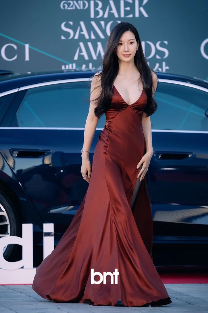 Bức hình chứng minh "siêu body" của mỹ nhân từng vượt mặt Son Ye Jin