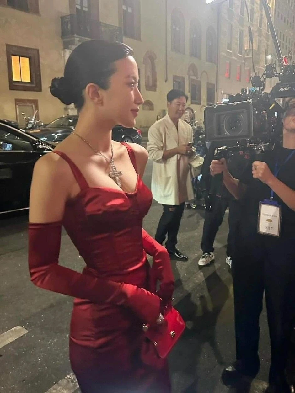 Bức hình chứng minh "siêu body" của mỹ nhân từng vượt mặt Son Ye Jin