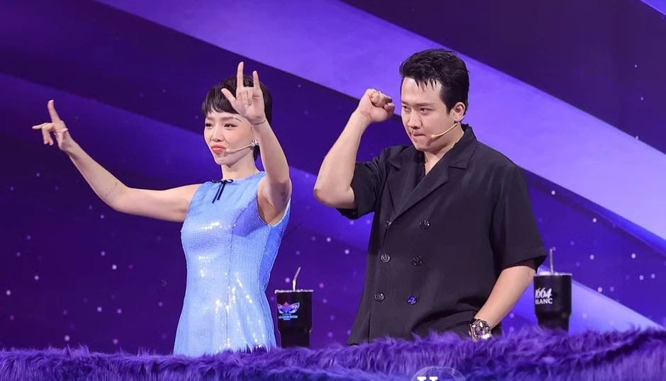 Ca sĩ mặt nạ sống lại, có gì ngoài Trấn Thành?