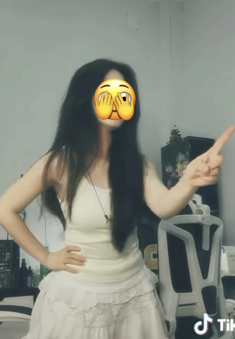 Cận cảnh video khiến người lướt TikTok ngượng "chín mặt"