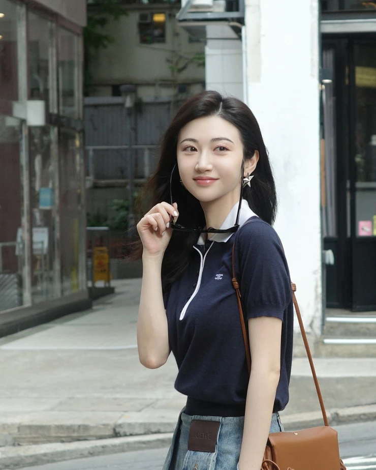 Cảnh Điềm đi làm đẹp sau khi bị tỷ phú kiện đòi sính lễ