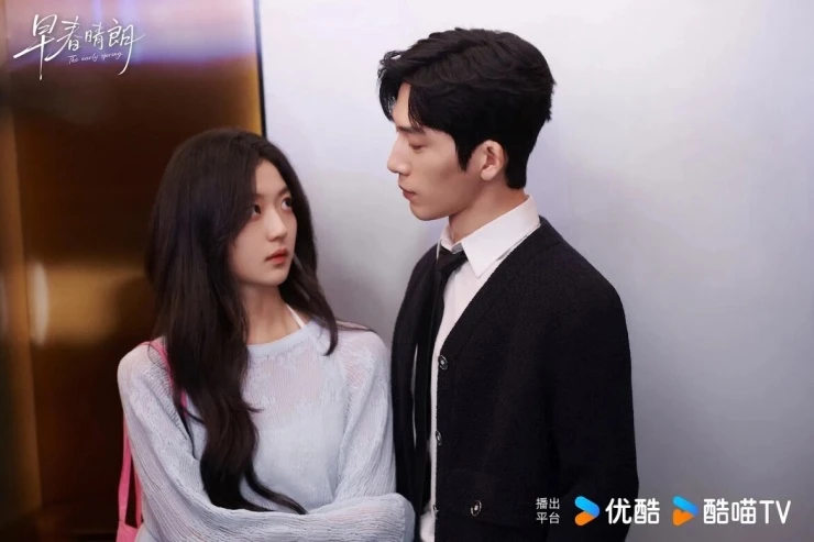 Câu chuyện ít người biết về nam thần đang gây sốt Tỉnh Bách Nhiên Câu chuyện ít người biết về nam thần đang gây sốt Tỉnh Bách Nhiên