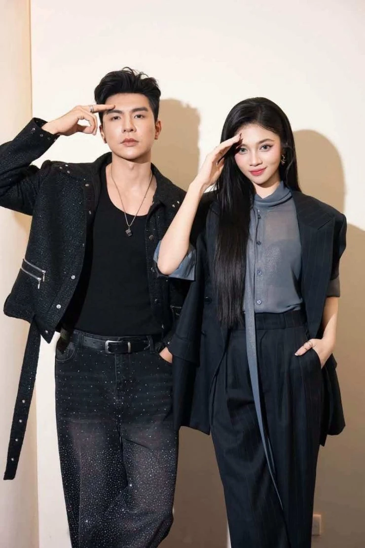 Chân dung Á hậu đậu casting phim Trại buôn người nhờ màn tẩy trang, khoe mặt mộc