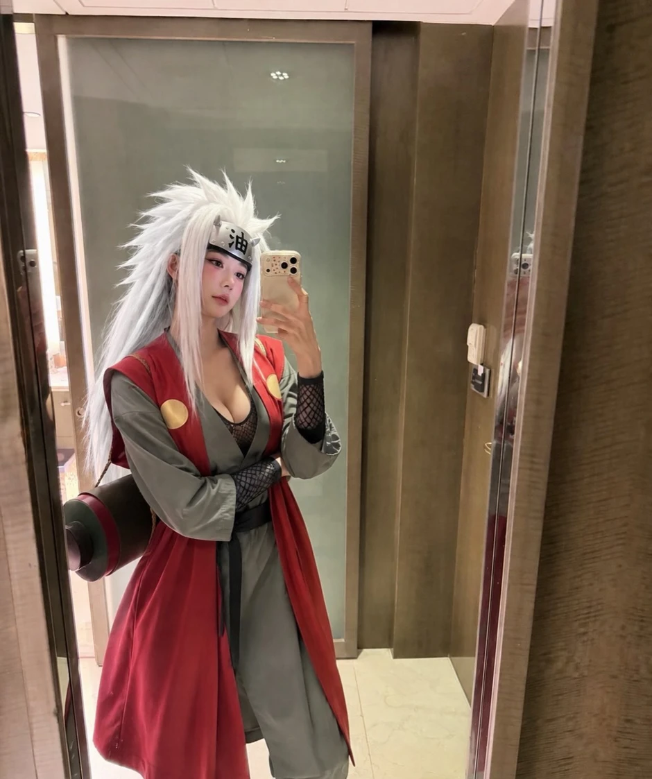 Chẳng ngại vào vai nhân vật nam, fan nữ Naruto hóa thân idol cực "nghệ"