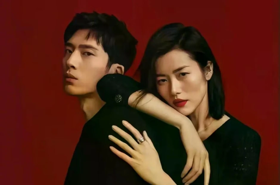 Chuyện tình siêu mẫu nội y và tổng tài hot nhất hiện tại Chuyện tình siêu mẫu nội y và tổng tài hot nhất hiện tại