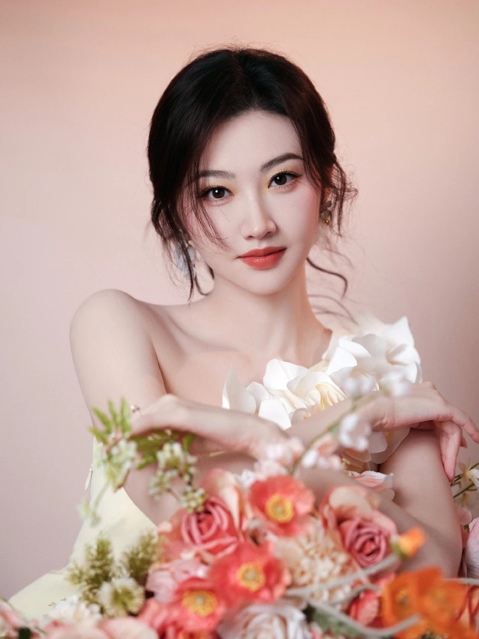 Cô gái trên bịch giấy ướt phổ biến nhất Việt Nam 16 năm trước: Đại mỹ nhân sở hữu nhan sắc trị giá 50 triệu USD