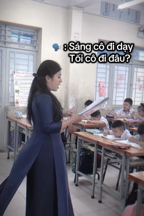 Cô giáo xinh đẹp bất ngờ "viral" với màn bắt trend dễ thương Cô giáo xinh đẹp bất ngờ "viral" với màn bắt trend dễ thương