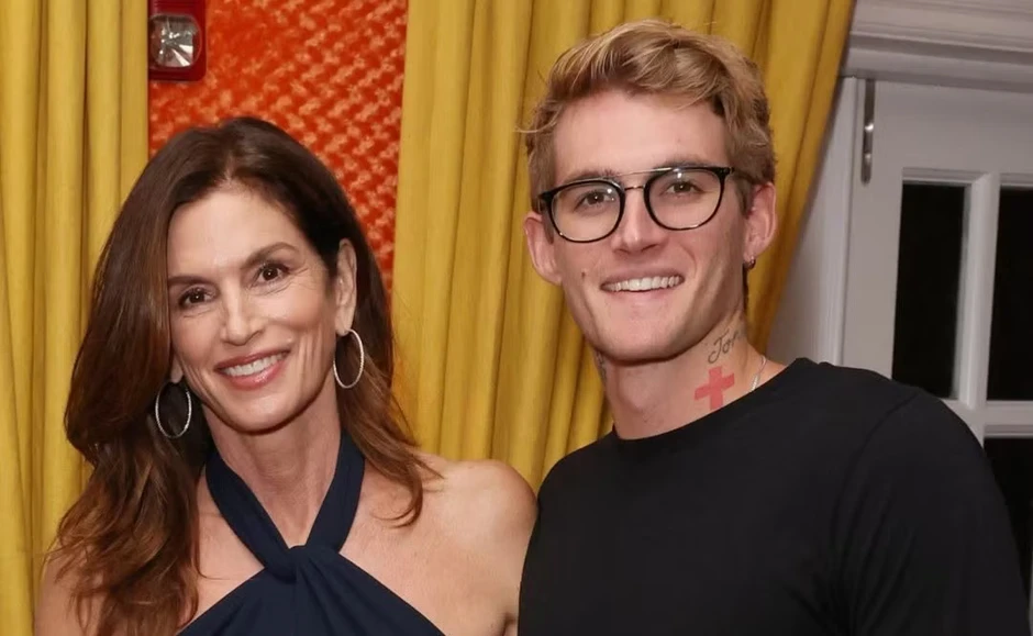 Con trai siêu mẫu Cindy Crawford đột ngột qua đời ở tuổi 27 Con trai siêu mẫu Cindy Crawford đột ngột qua đời ở tuổi 27