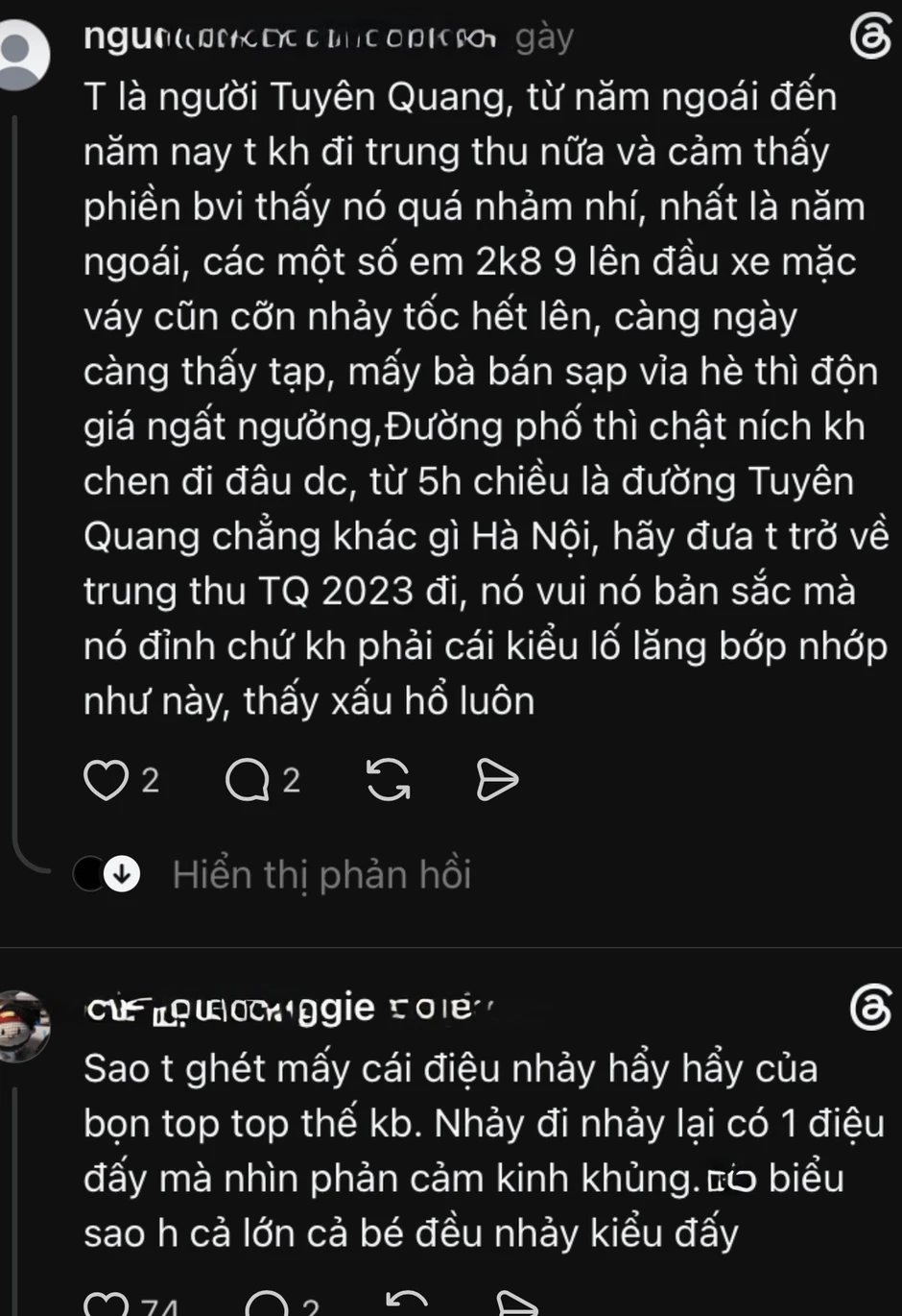 Dân tình "nhức mắt" cảnh rước đèn biến tướng: Nhảy nhót "cà hẩy", trang phục hở hang gây phản cảm Dân tình "nhức mắt" cảnh rước đèn biến tướng: Nhảy nhót "cà hẩy", trang phục hở hang gây phản cảm