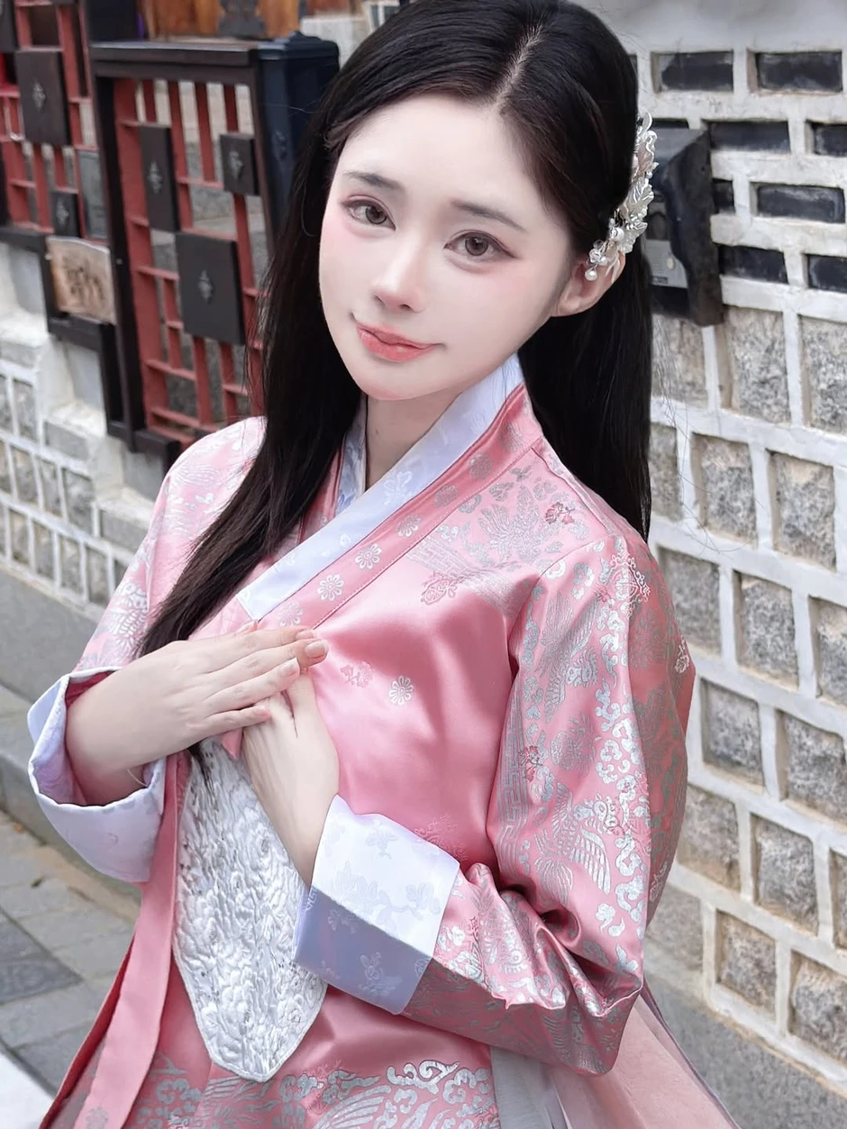 Đẳng cấp của nữ coser "triệu follow", mỗi lần lên đồ biến hình là fan lại được dịp "điêu đứng" Đẳng cấp của nữ coser "triệu follow", mỗi lần lên đồ biến hình là fan lại được dịp "điêu đứng"