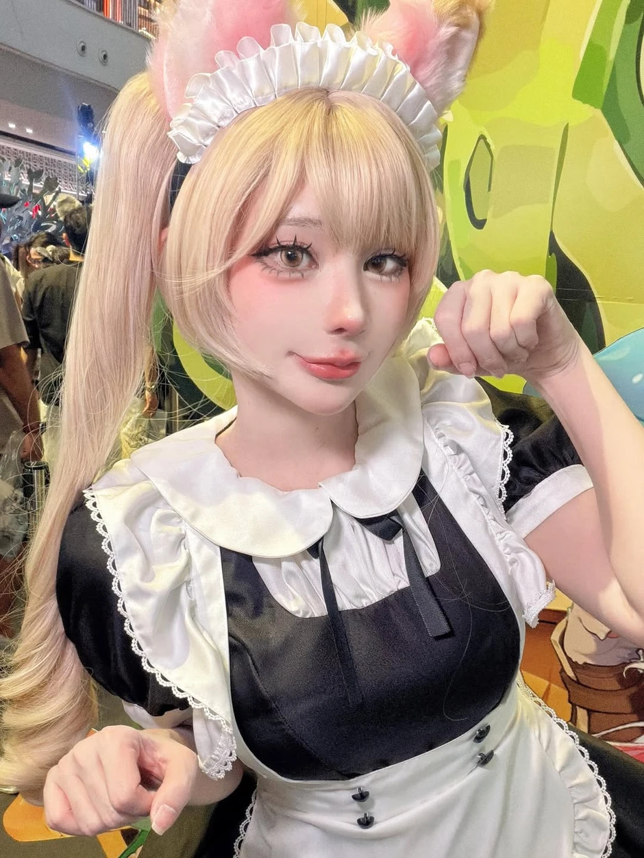 Đẳng cấp của nữ coser "triệu follow", mỗi lần lên đồ biến hình là fan lại được dịp "điêu đứng" Đẳng cấp của nữ coser "triệu follow", mỗi lần lên đồ biến hình là fan lại được dịp "điêu đứng"