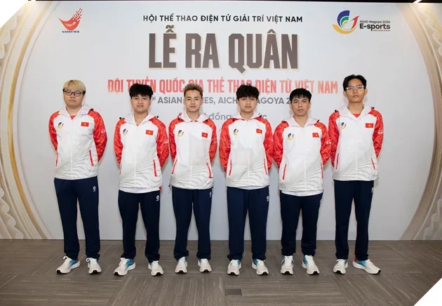 Dấu Ấn "Chớp Cam" Team Flash Trong Màu Áo Đội Tuyển Quốc Gia Việt Nam