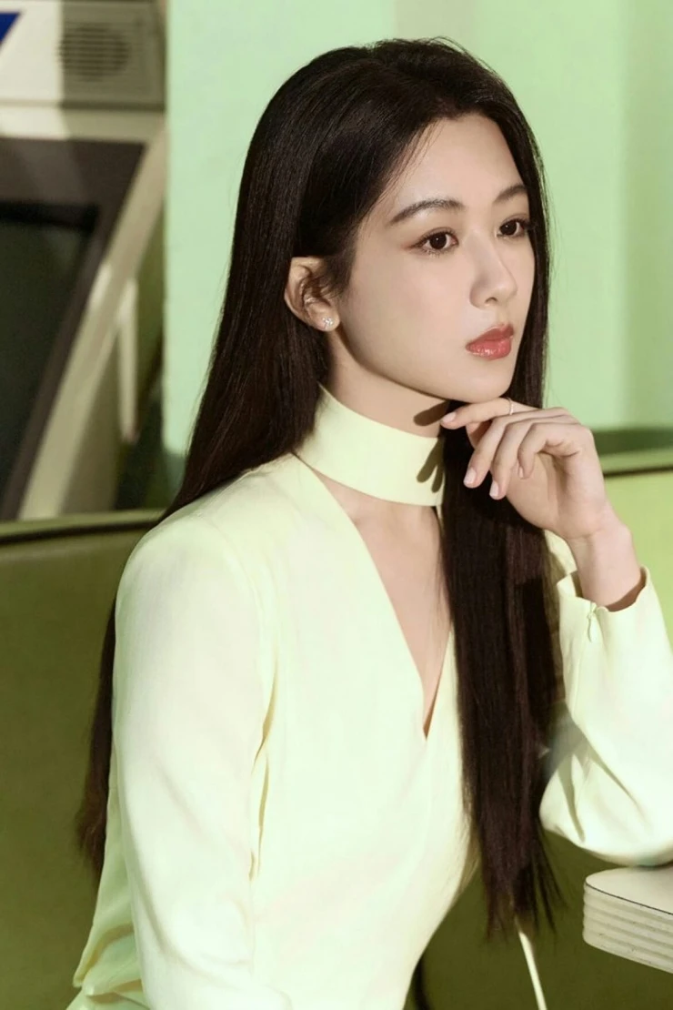 Địch Lệ Nhiệt Ba chỉ đứng thứ 2 trên bảng xếp hạng thù lao quảng cáo
