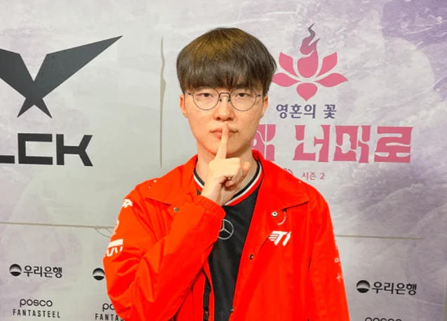 Được gọi là Faker phiên bản nữ, hot girl vào game bom tấn rồi tự tạo luôn một Faker khác khiến cộng đồng thích thú