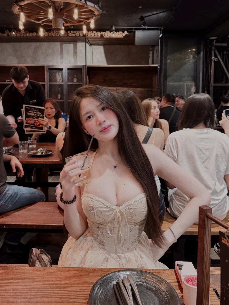 Gái xinh 2k5 phấn khích khoe thành tựu cực khủng sau 3 năm "khởi nghiệp"