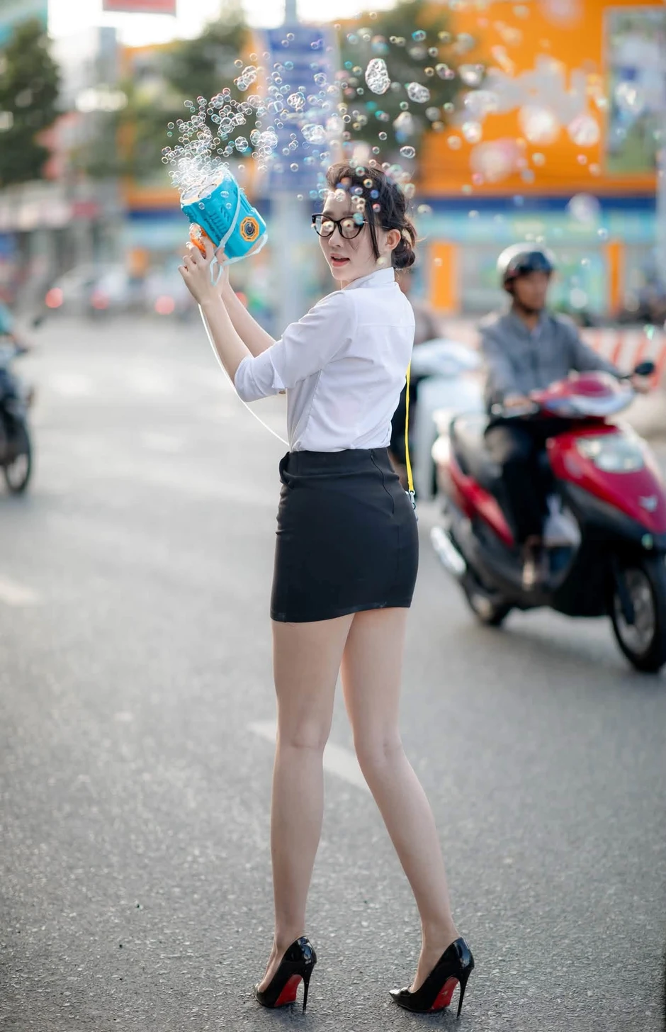 Giải mã "Cô Giáo Đầm": Công thức viral tạo nên sức hút khó cưỡng