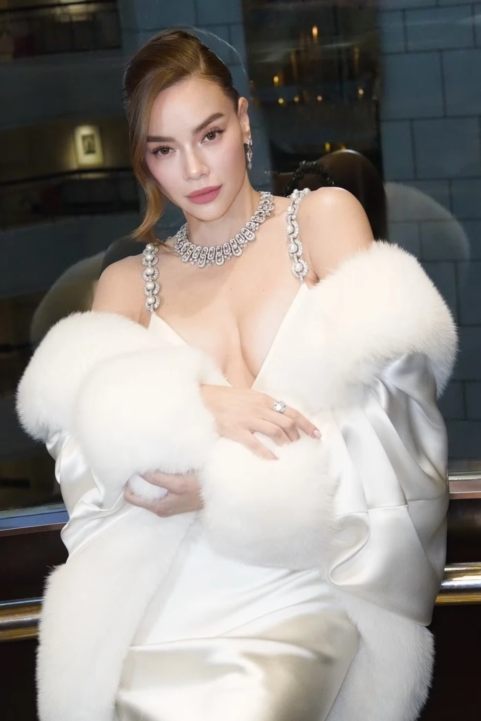 Hồ Ngọc Hà đáp trả Lưu Diệc Phi