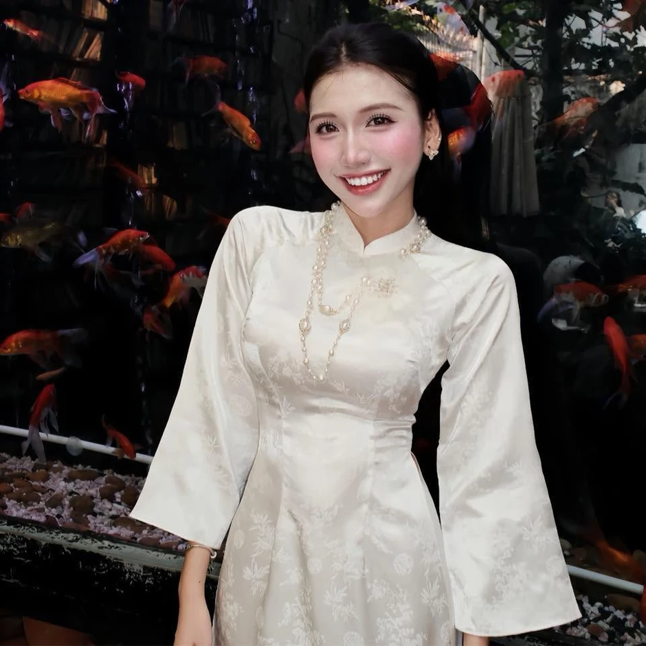 Hóa thiên thần trong bộ ảnh sinh nhật, nữ game thủ khiến anh em phải "gục ngã" trước nhan sắc ấn tượng